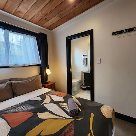 A Stone'S Throw From Town Tiny Home Dunedin Luaran gambar